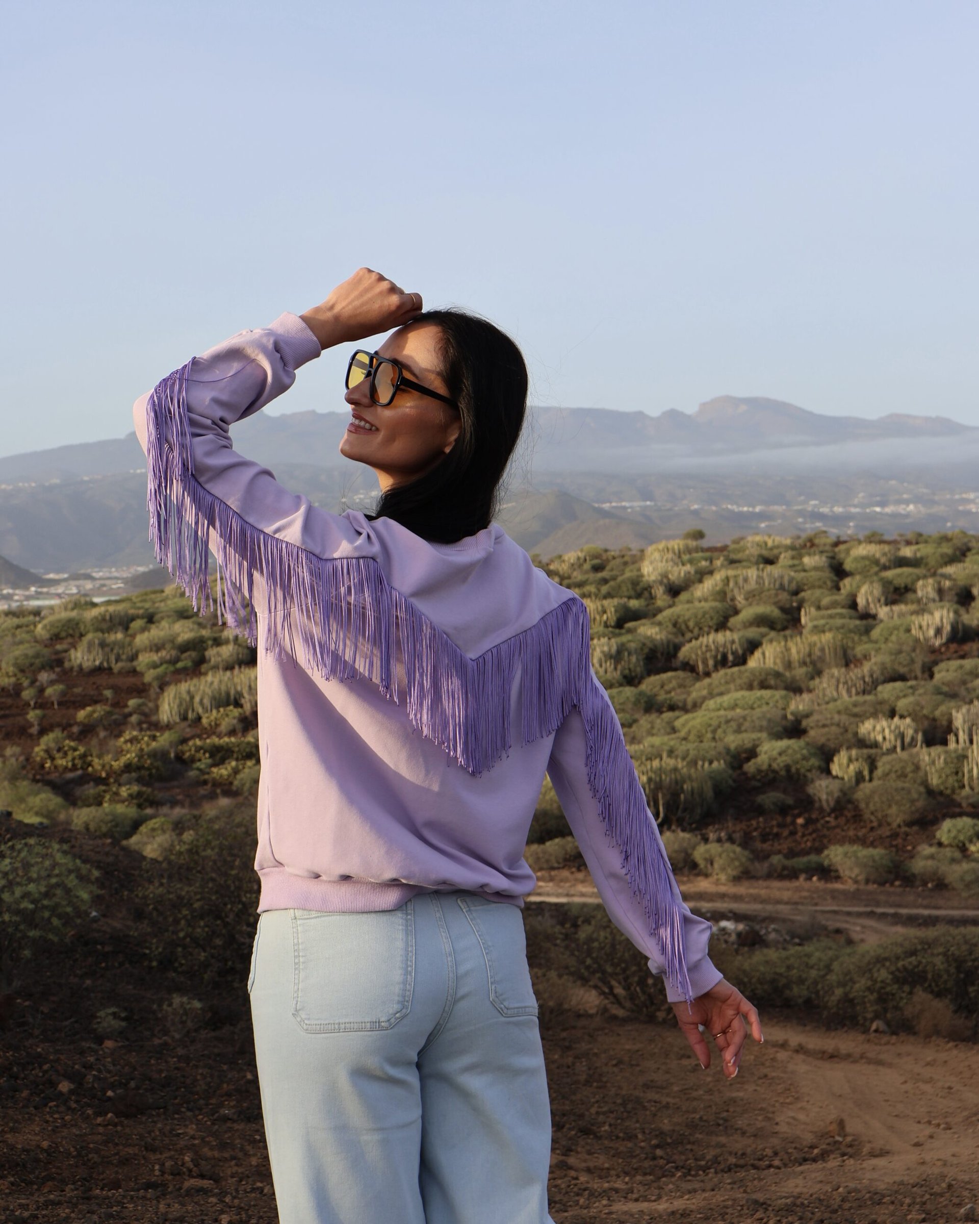 LAURA- YOUTHFUL LIGHT ENERGY