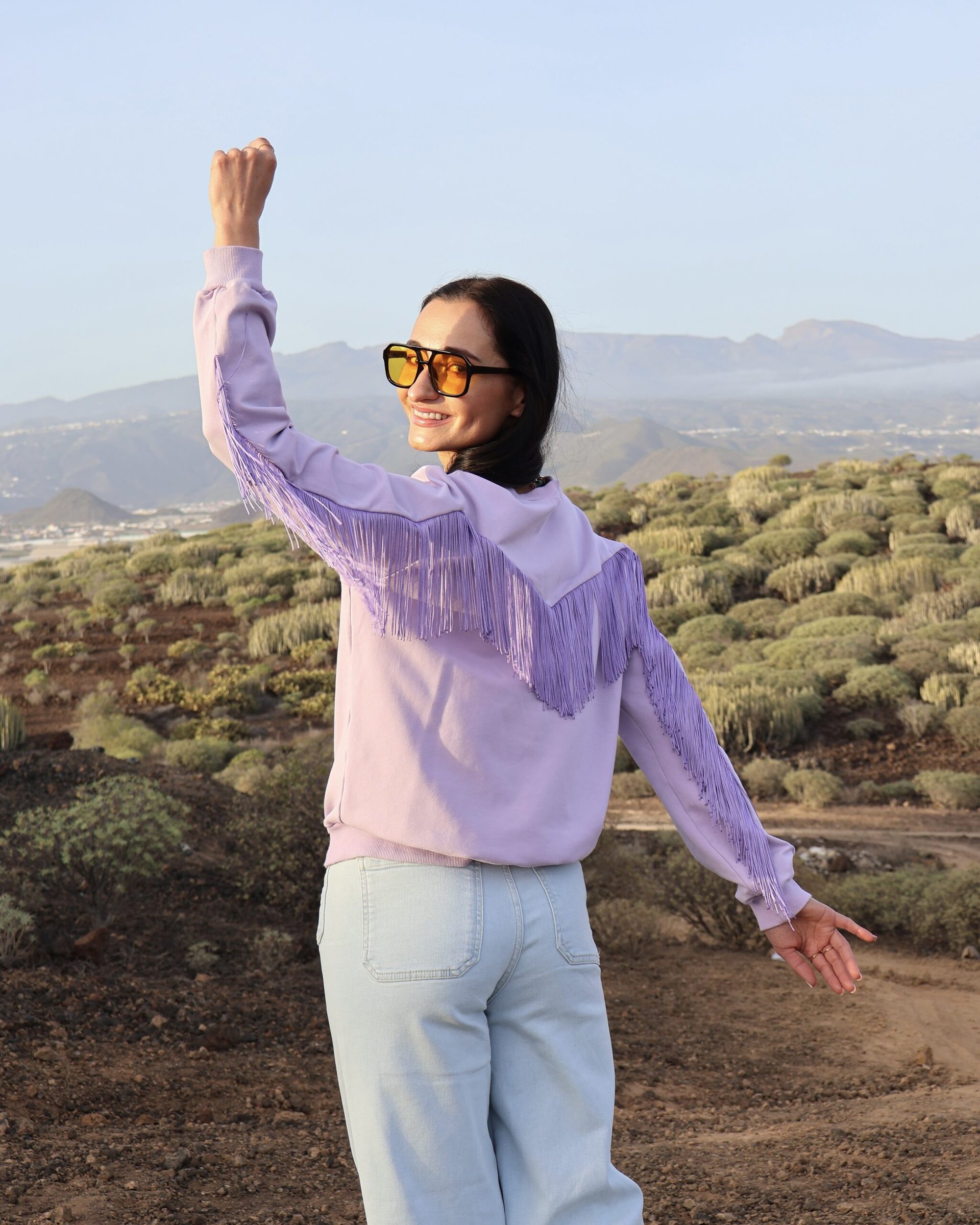 LAURA- YOUTHFUL LIGHT ENERGY