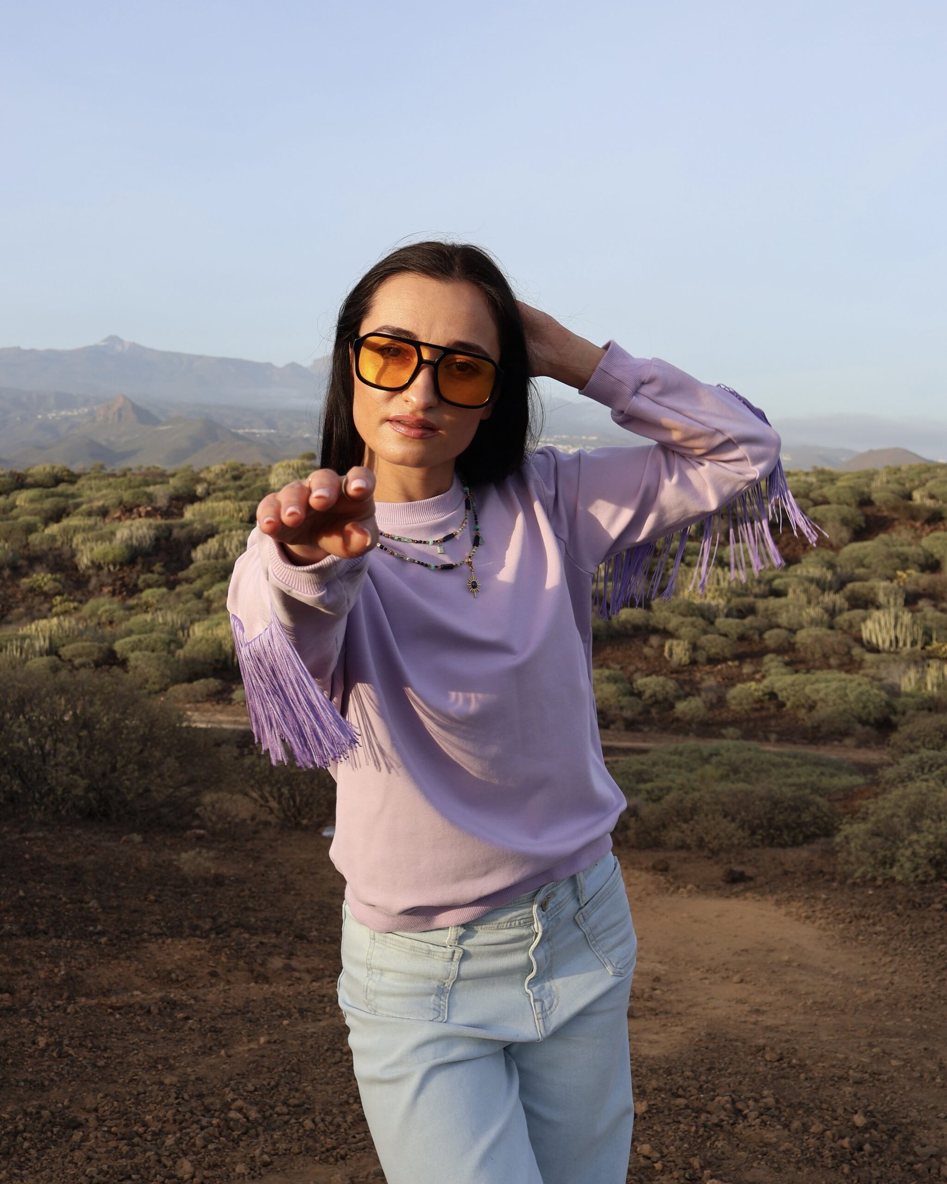 LAURA- YOUTHFUL LIGHT ENERGY